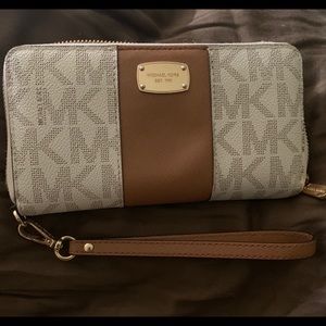 Michael Kors Jet Set Wallet